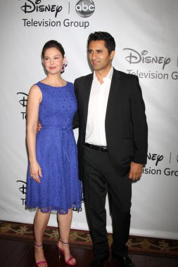 Ashley Judd, Cliff Curtis