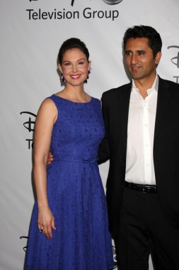 Ashley Judd, Cliff Curtis