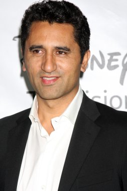 Cliff Curtis