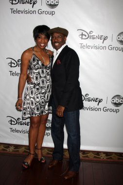 Dawnn Lewis, Courtney B Vance