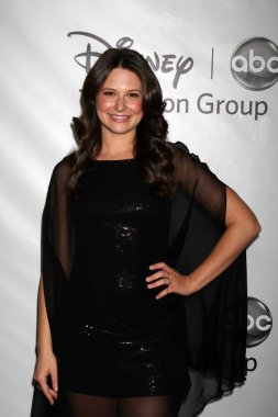 Katie Lowes