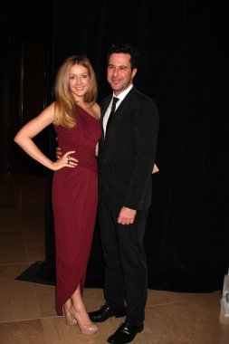 Jennifer Finnigan, Jonathan Silverman