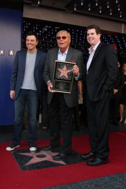 Seth macfarlane, adam west, hoparlör