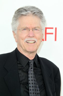 tom skerritt