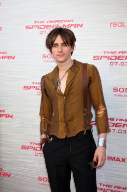 Reeve Carney