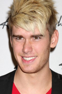 Colton Dixon