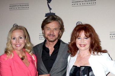 Cin francis, stephen nichols, suzanne rogers