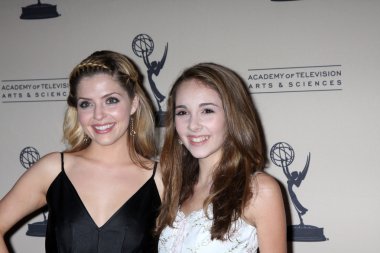 Jen Lilley, Haley Pullos