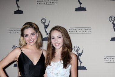 Jen Lilley, Haley Pullos