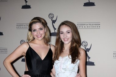 Jen Lilley, Haley Pullos