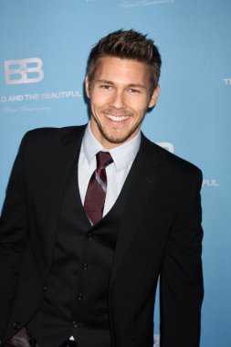 Scott Clifton