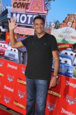 Brad Garrett