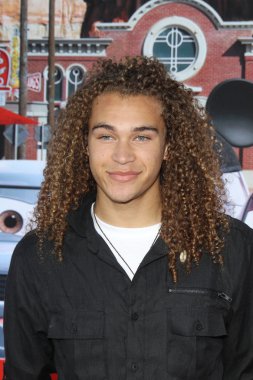 DeAndre Brackensick