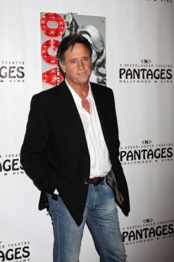 Robert Hays