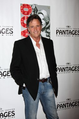 Robert Hays