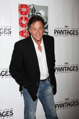 Robert Hays