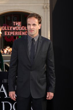 Jonny Lee Miller