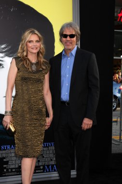 Michelle Pfeiffer, Davie E. Kelley