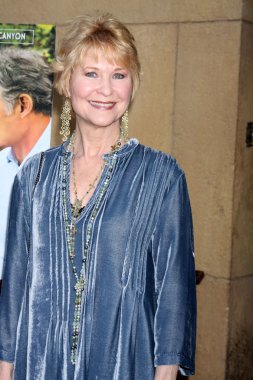 Dee Wallace