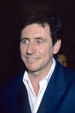 Gabriel Byrne