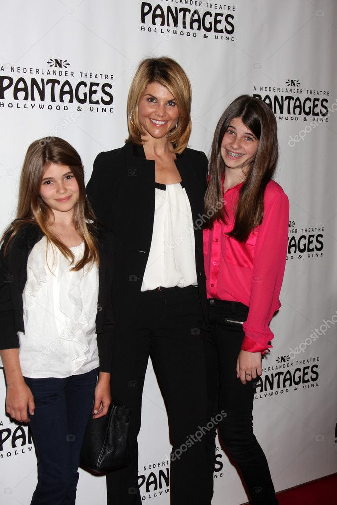 Lori Loughlin And Daughters Stock Editorial Photo C Jean Nelson 11684808