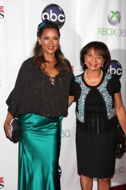 Vanessa Williams, Helen Williams