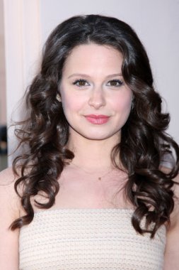 Katie Lowes