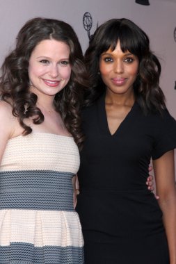 Katie Lowes, Kerry Washington