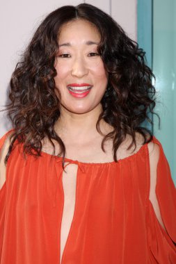 Sandra Oh