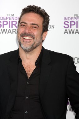 Jeffrey Dean Morgan