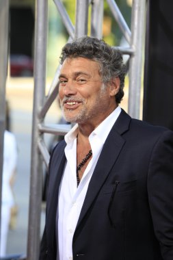 Steven Bauer