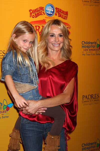 Taylor Armstrong and her daughter — Stock Photo, Image