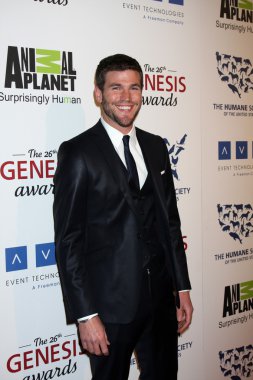 Austin Stowell