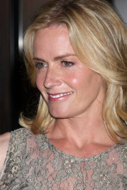 Elisabeth Shue