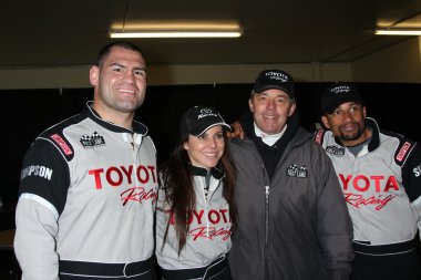 Cain velasquez, kate del castillo, danny mckeever (fast lane eğitmen)