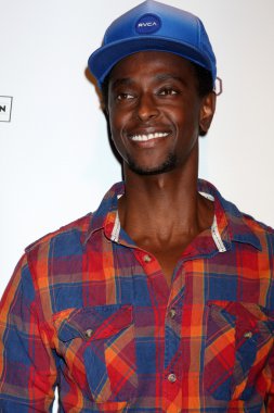 Edi gathegi