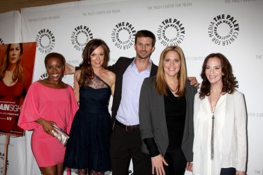 keskin ambrose, rachel boston, frederick weller, lesley ann savaşlarda