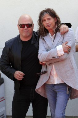 Michael Chiklis, Steven Tyler