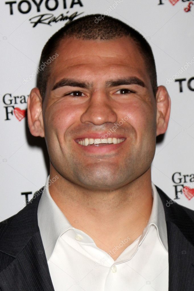 Cain Velasquez – Stock Editorial Photo © Jean_Nelson #11702517