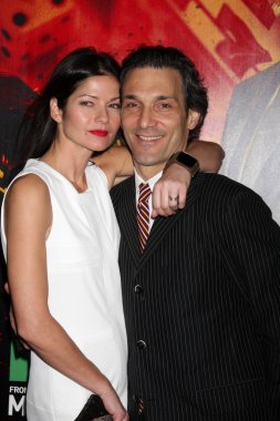 Jill hennessy, koca