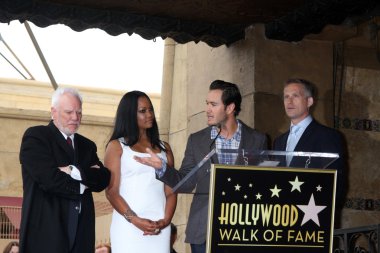 Malcolm mcdowell, garcelle beauvais, mark-paul gosselaar, reed elmas