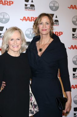 Glenn Close, Janet Mcteer