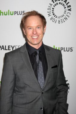 Raphael Sbarge