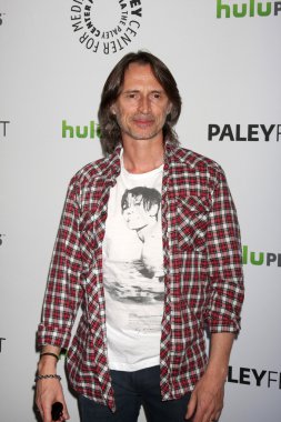 Robert Carlyle