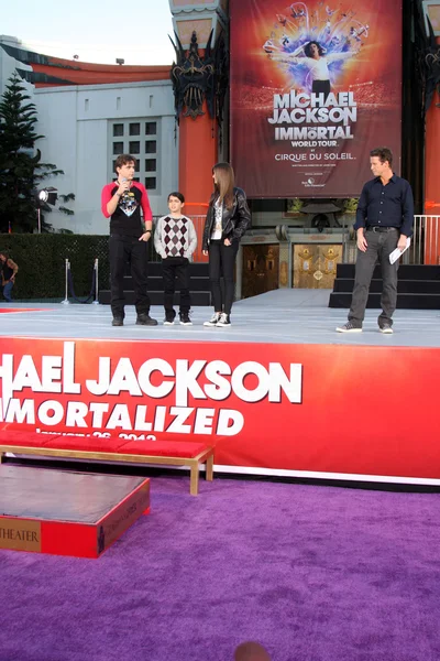 Принц Майкл Джексон, Принц Майкл Джексон, он же Бланкет Джексон, Париж Джексон — стоковое фото