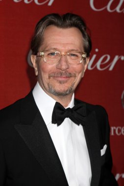 Gary Oldman