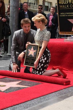 Jeremy Renner, Scarlett Johansson