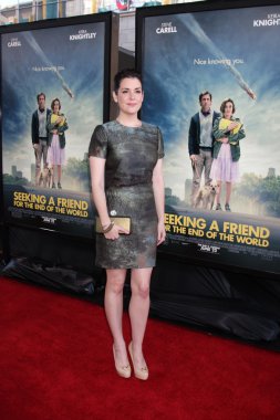 Melanie Lynskey