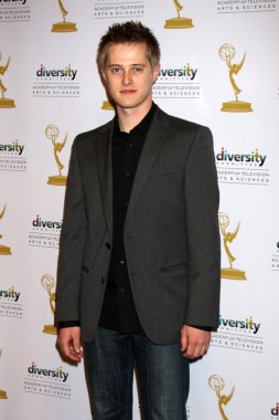 Lucas Grabeel