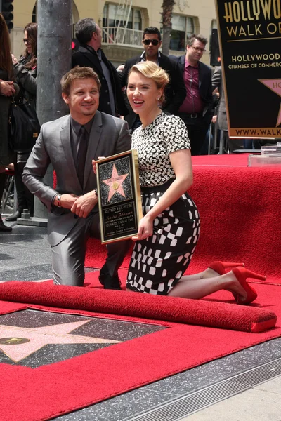 Jeremy Renner, Scarlett Johansson — Fotografia de Stock